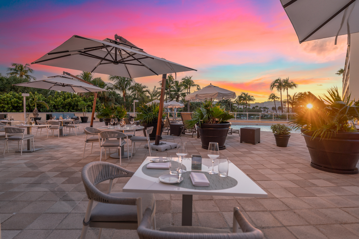 Sunset - Outdoor Dining Palm Beach